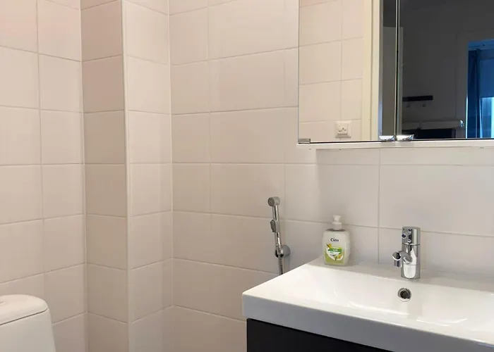 Transit & Sauna Airport * فانتا