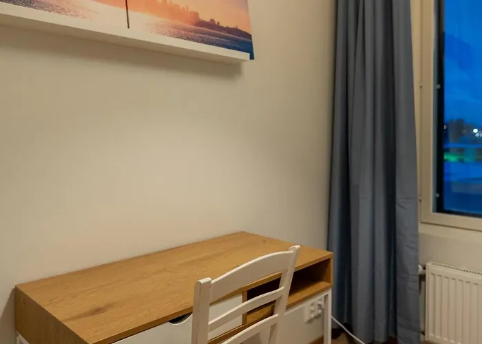 بيت ضيافة Transit & Sauna Airport *